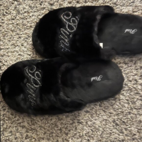PINK Faux-Fur Closed-Toe Slippers Pure Black Bling Logo Size S - Picture 2 of 3
